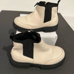 Boots by Zara kids size  11.5 (28) Chelsea boots